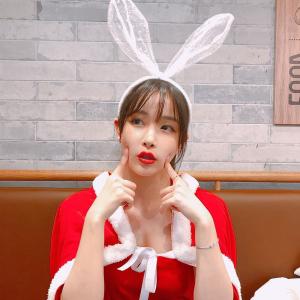 조현영, 미모 포텐 터지는 산타가 건내는 성탄절 인사말…“#여러분 #메리크리스마스”