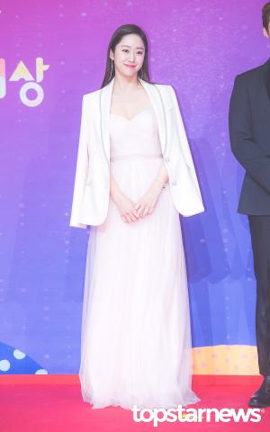 [HD포토] 전혜빈, ‘핑크빛 드레스로 뽐낸 미모’ (2018SBS연예대상)