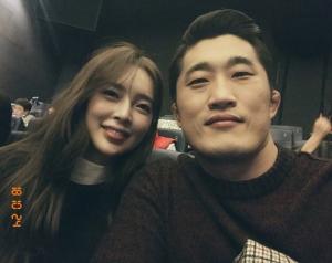 김동현, 아내 송하율과 결혼 후 행복한 일상…‘점점 닮아가는 부부’