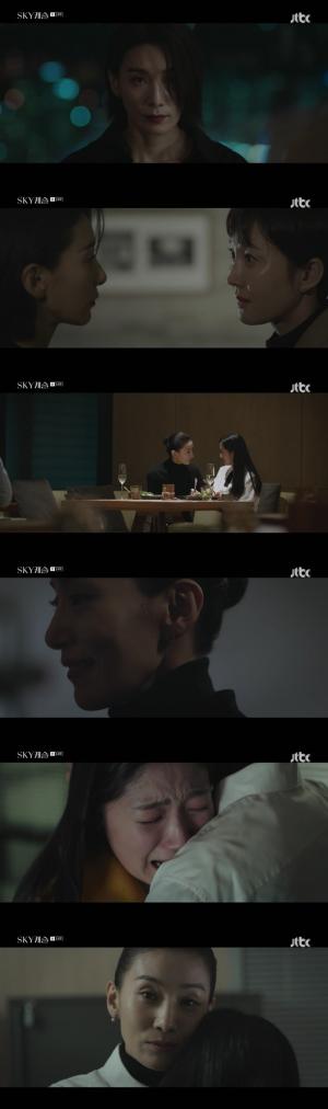 ‘스카이캐슬(SKY 캐슬)’ 김서형, 염정아 모녀 사이 훼방 예고