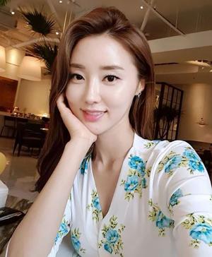 ‘김종민♥’황미나, 인스타그램속 빛나는 미모…‘둘의 나이 차이는?’