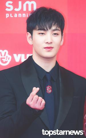 [HD포토] 뉴이스트W(NU’EST W) 백호, ‘남성美 가득한 비주얼’ (2019골든디스크)