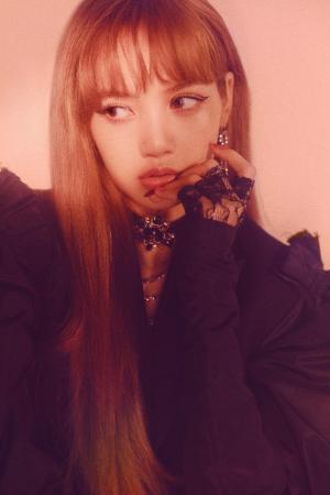 블랙핑크(BLACKPINK) 리사, 국내 여자 연예인 인스타그램 팔로워 수 1위… ‘대단해’