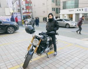 ‘붉은 달 푸른 해’ 남규리, ‘슈퍼바이크’ 타고 출근 준비