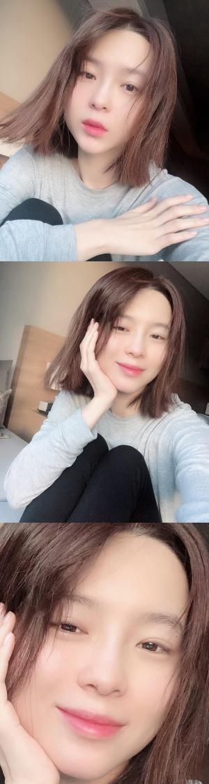 ‘개코 부인’ 김수미, 잡티 하나 없는 도자기 피부 공개…‘부어도 이뻐’