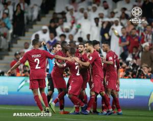 [2019 AFC 아시안컵] 2022년 월드컵 개최국 카타르, 아랍에미리트(UAE) 4-0으로 완파하고 무실점으로 결승 진출…‘사비 예측’ 또다시 적중해 눈길