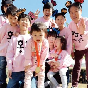 박지헌, 부인 서명선·6남매와 찍은 사진 공개…‘화목한 가족’