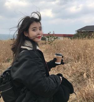 ‘개여울’ 아이유(IU) 마라도에서 찍은 사진 공개 ‘일상이 화보’