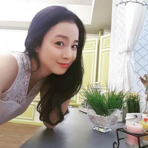 ‘비(정지훈) ♥’ 김태희, 딸 출산 후에도 여전한 미모…‘독보적인 여신 아우라’