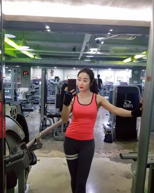 ‘동치미’ 김경화 아나운서, 40대 나이 믿기지 않는 탄탄한 몸매 자랑