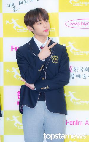 [HD포토] 더보이즈(THE BOYZ) 선우, ‘20대의 여유‘ (제 8회 한림연예예술고등학교 졸업식)