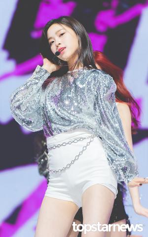 [HD포토] 있지(ITZY) 류진, ‘무대 압도하는 비주얼’ (달라달라)