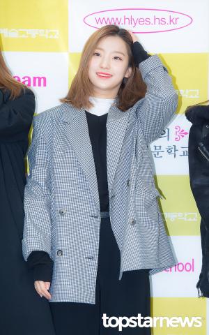 [HD포토] 프로미스나인(fromis_9) 이새롬, ‘리더의 카리스마’ (제 8회 한림연예예술고등학교 졸업식)