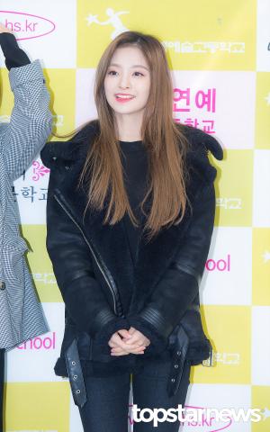 [HD포토] 프로미스나인(fromis_9) 이나경, ‘올블랙으로 깔맞춤’ (제 8회 한림연예예술고등학교 졸업식)