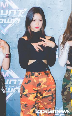 [HD포토] 있지(ITZY) 류진, ‘감격스러운 데뷔에 촉촉해진 눈망울’ (엠카운트다운)