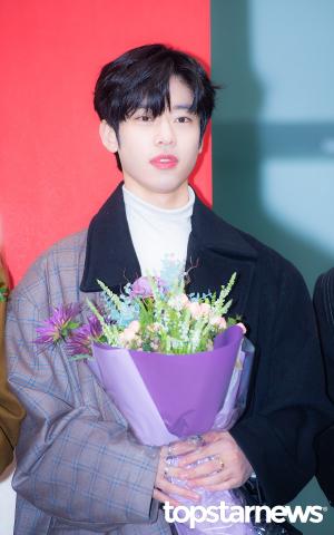 [HD포토] 엠엑스엠(MXM) 김동현, ‘잘생김으로 무장’ (제 8회 서울공연예술고등학교 졸업식)