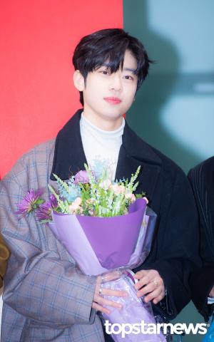 [HD포토] 엠엑스엠(MXM) 김동현, ‘그윽한 눈빛’ (제 8회 서울공연예술고등학교 졸업식)