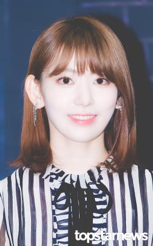 [HD포토] 아이즈원(IZONE) 미야와키 사쿠라(みやわきさくら/宮脇咲良), ‘클로즈업을 부르는 꿀미모’ (모두의 주방)