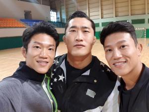 전 유도선수 조준호, 동생 조준현-김동현 선수와 함께 인증샷 ‘운동선수들의 색다른 조합’