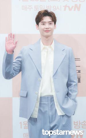 [팩트체크] A-MAN프로젝트 측, “이종석 3월 8일 대체 복무 시작…‘로맨스는 별책부록’ 촬영은 27일까지 마칠 예정”