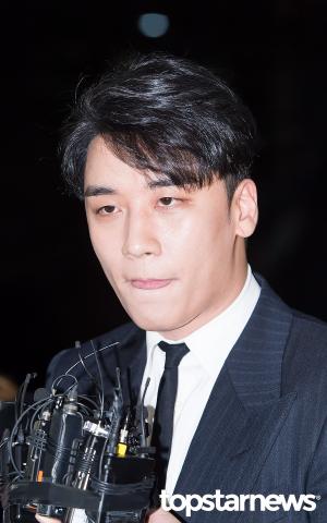 [HD포토] 빅뱅(BigBang) 승리, ‘기자들의 질문에 바싹 타는 입술’ (버닝썬)