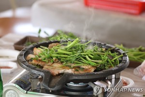 향긋한 미나리부터 화사한 매화·벚꽃까지…양산서 봄축제 풍성