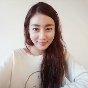 ‘자전차왕 엄복동’ 강소라, 도자기 피부 과시…‘청순미 발산’