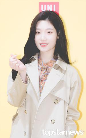 [HD포토] 다이아(DIA) 정채연, ‘봄꽃같은 손하트’