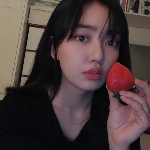 ‘한입만 시즌2’ 김지인, 백만뷰 웹드라마의 주인공…“Yummy”