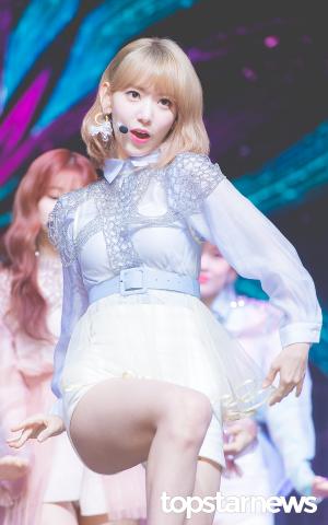 [HD포토] 아이즈원(IZ*ONE) 미야와키 사쿠라, ‘매력적인 각선미 뽐내며’ (비올레타)