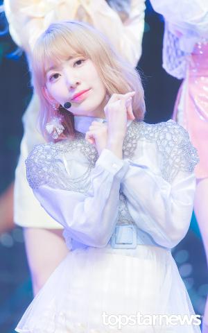 [HD포토] 아이즈원(IZ*ONE) 미야와키 사쿠라, ‘아련히 빛나는 눈빛’ (비올레타)