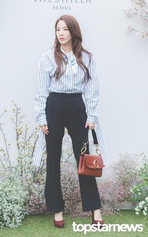 [HD포토] 산다라 박, ‘심플하면서도 센스 있는 패션’ (이정현 결혼식 하객 포토월)