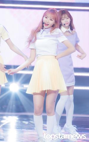 [HD포토] 아이즈원(IZ*ONE) 김채원, ‘살랑이는 치마’ (쇼챔피언)