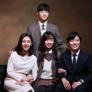 남다름, 드라마 속 가족들과 함께 있는 사진 공개…“행복한 선호네”