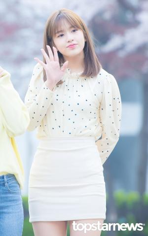 [HD포토] 아이즈원(IZ*ONE) 안유진, ‘인사하는 안댕댕’ (뮤직뱅크)