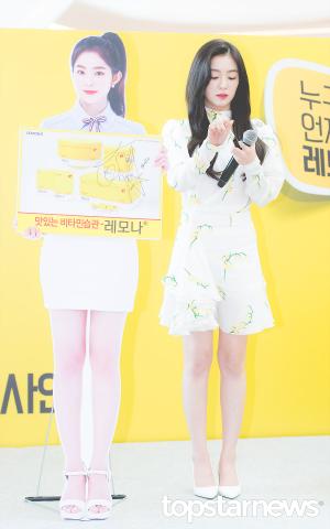 [HD포토] 레드벨벳(Red Velvet) 아이린, ‘펜 뚜껑도 꼭꼭 닫아두는 꼼꼼함’