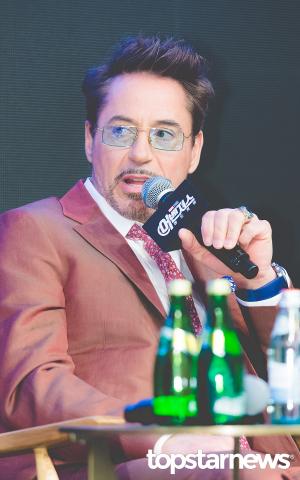 [HD포토] 로버트 다우니 주니어(Robert Downey Jr.), ‘패셔너블한 컬러안경’ (어벤져스: 엔드게임 아시아 프레스 컨퍼런스)