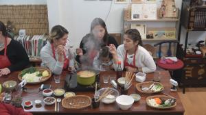 ‘어서와 한국은 처음이지?’ 칠레 세 자매의 김치 만들기…조미료는 가족사랑 #경동시장