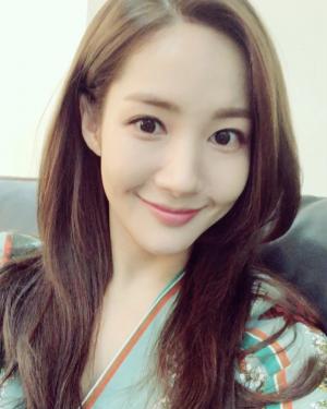 수목드라마 ‘그녀의 사생활’ 박민영, 본방사수 독려샷 공개…‘김재욱과의 환상 케미’