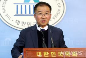 민주평화당 "장외투쟁 자유한국당, 태극기 부대와 다를 바 없다"