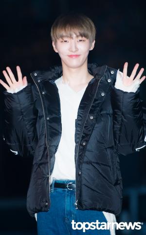 워너원(Wanna One) 출신 윤지성, 5월 14일 군입대 한다…“앨범 발매 전 이야기해 미안” (전문)