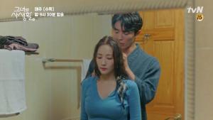 ‘그녀의 사생활’ 박민영-김재욱, 젖은 채로 화장실에서 ‘심멎’…두 사람의 하룻밤