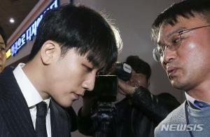 YG "성접대 회사카드, 추후 승리 개인이 정산"