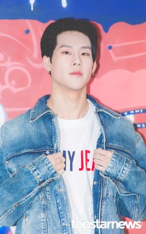 [HD포토] 몬스타엑스(MONSTA X) 주헌, ‘몬베베 보고있니?’