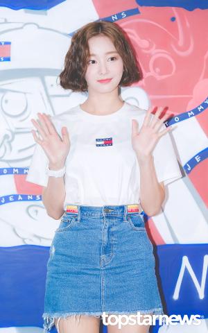 [HD포토] 모모랜드(MOMOLAND) 연우, ‘가느다란 섬섬옥수’