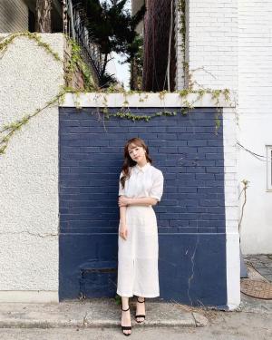 ‘대한외국인’ 모에카, 흰 원피스로 완성한 완벽 패션 …‘청순美 뿜뿜’