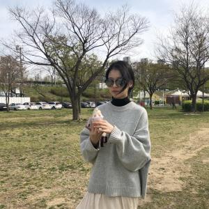 ‘더 뱅커’ 신도현, 화창한 날 한강 나들이…“feat.바람”