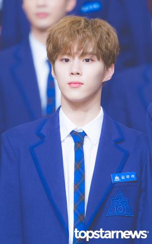 [HD포토] 김우석, ‘티오피미디어에서 왔어요~’ (프로듀스X101)