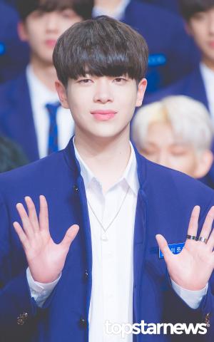 [HD포토] 이준혁, ‘수줍은 미소’ (프로듀스X101(프로듀스101시즌4))