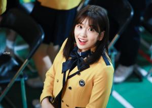 아이즈원 안유진, 고등학교 입학식 때 모습 눈길…‘아름다워’